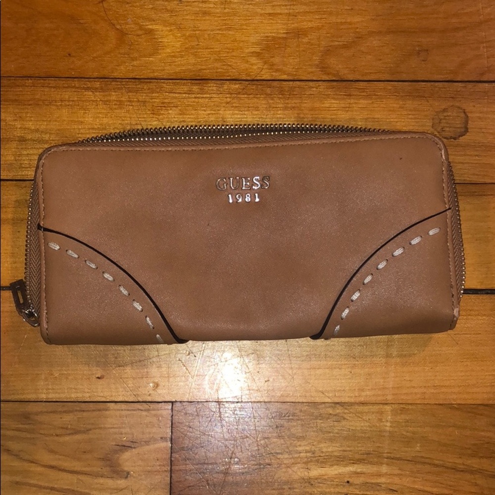 Guess wallet